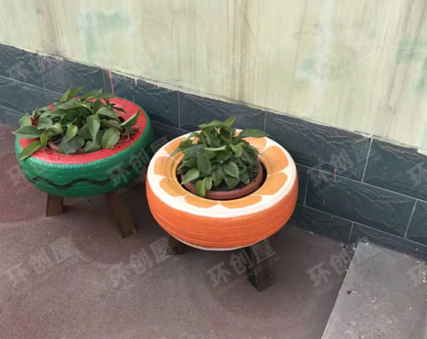 幼儿园户外轮胎创意花盆图片