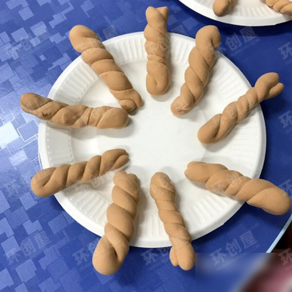 幼儿园角色区粘土食物图片