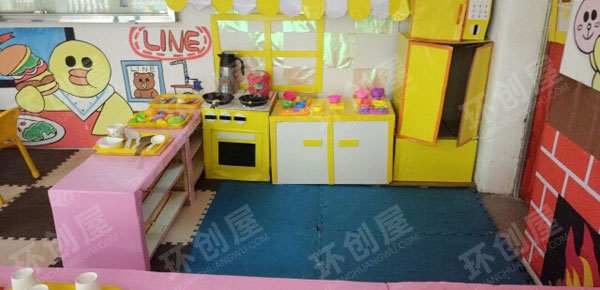 幼儿园角色区布朗熊餐吧图片