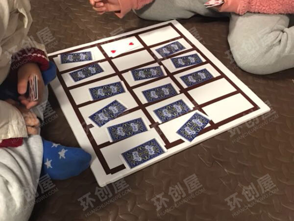 幼儿园益智区棋牌游戏图片