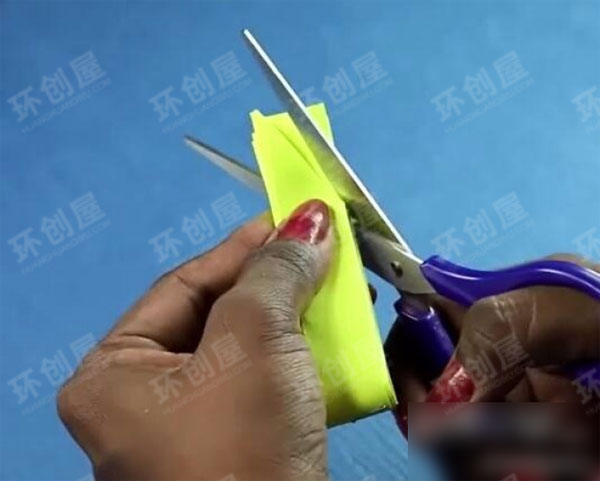 幼儿园花儿墙面布置图片
