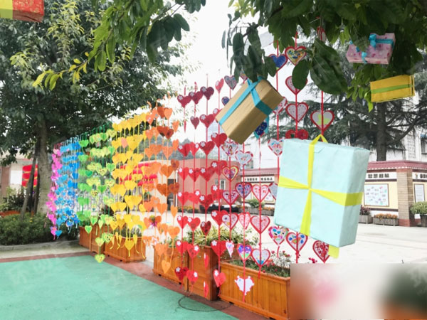 幼儿园新年卡片愿望卡户外环创图片