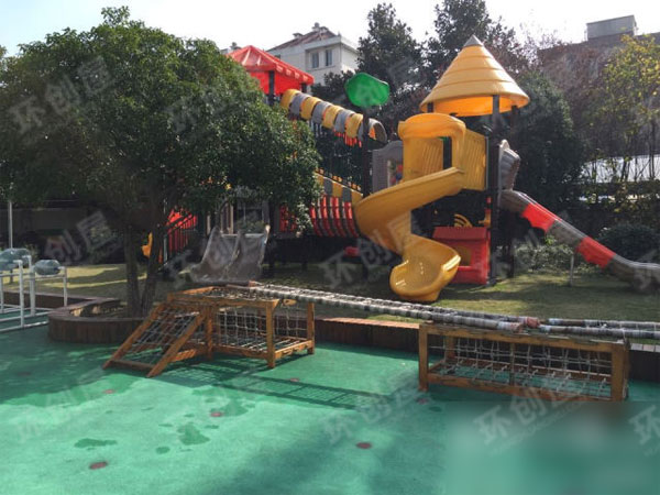 幼儿园户外运动场所环创图片