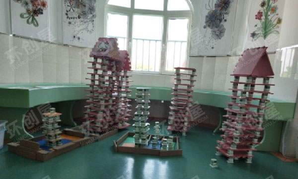 幼儿园建构区环创多种拼搭图片
