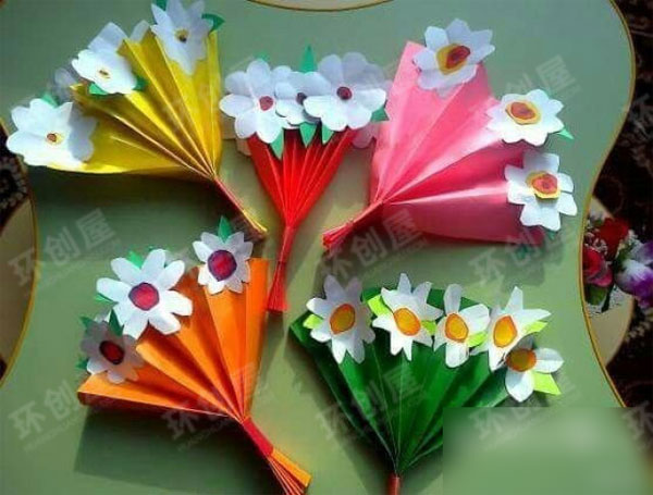 幼儿园美工区纸花艺术图片