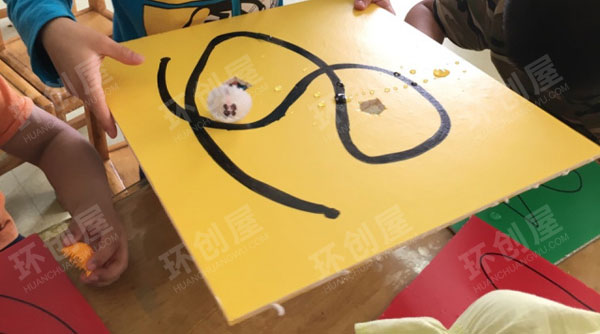 幼儿园科学区乒乓球旋转游戏图片