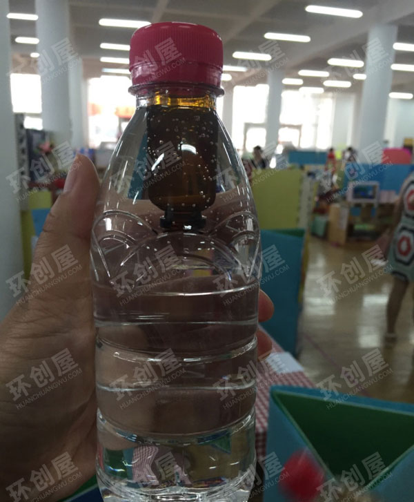幼儿园益智区玩水试验图片