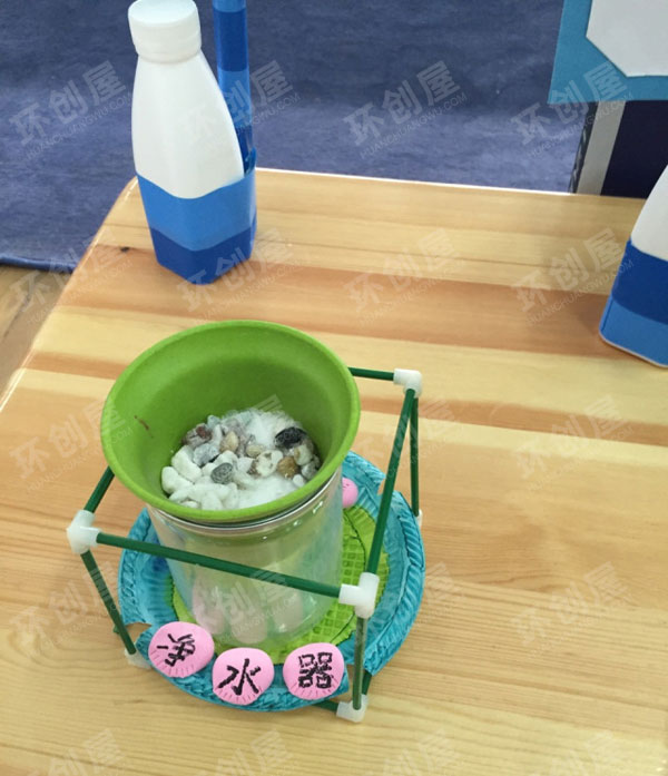 幼儿园益智区玩水试验图片