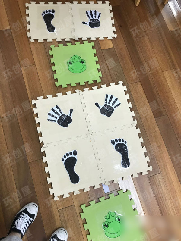 幼儿园综合环创巧用地垫子图片