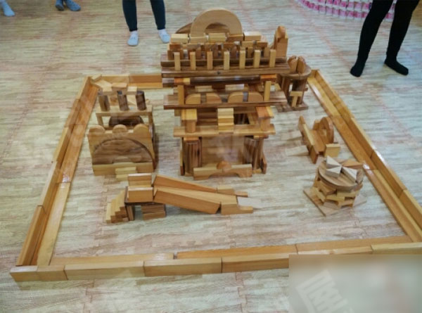 幼儿园老师们的建构作品图片