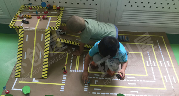 幼儿园建构区自制教玩具马路桥图片