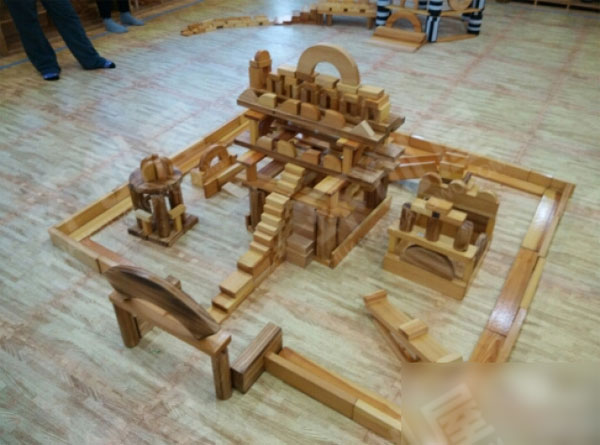 幼儿园老师们的建构作品图片