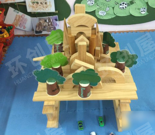 幼儿园建构区纸杯搭建图片