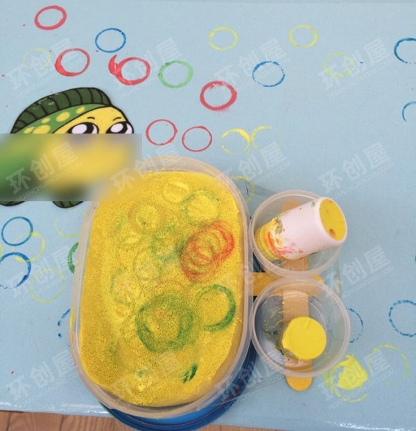 幼儿园综合区区域游戏图片