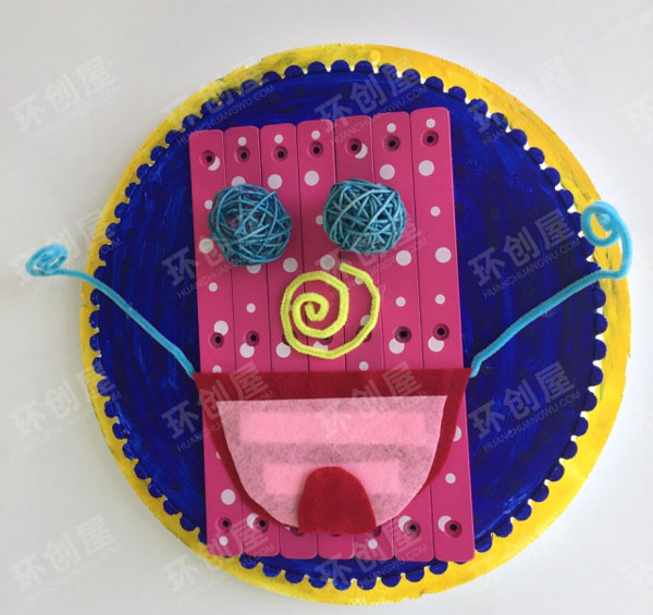 幼儿园利用废物布置走廊图片