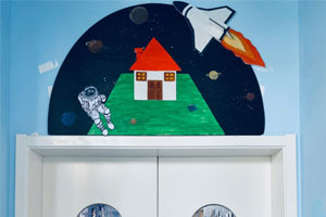 幼儿园太空主题门窗走廊环创图片5张