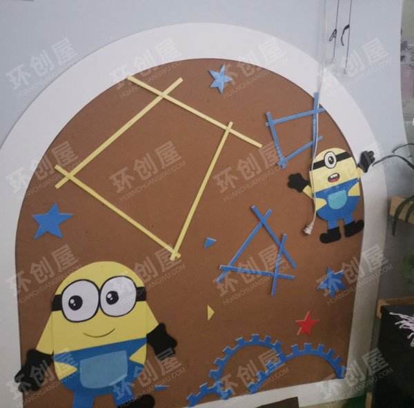 幼儿园小黄人主题门窗环创图片
