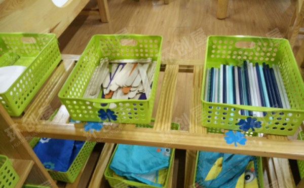 幼儿园美工区环创材料投放图片