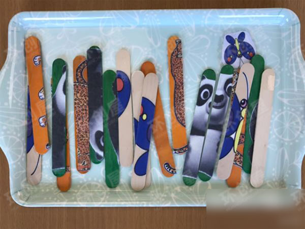 幼儿园益智区动物拼图图片