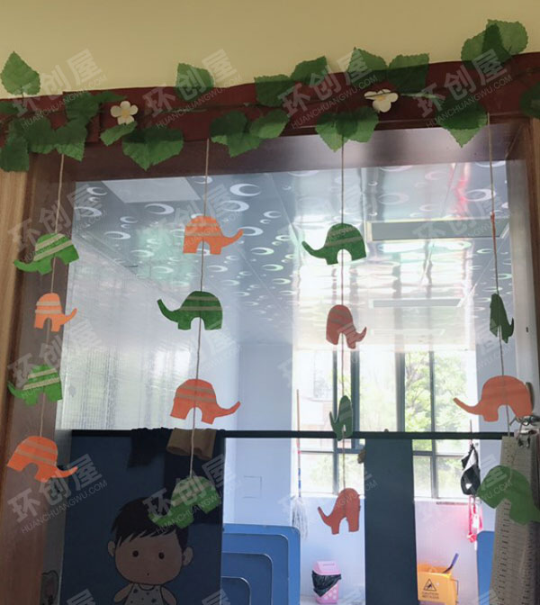 幼儿园森林系门窗环创图片