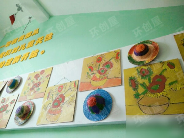 幼儿园走廊草帽装饰环创图片