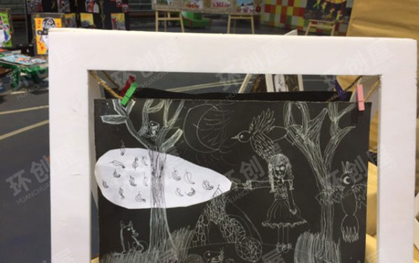 幼儿园绘画作品环创图片