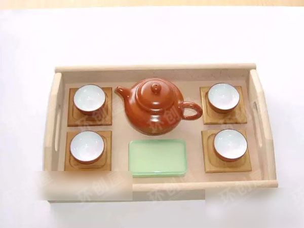 幼儿园生活区倒水活动环创图片