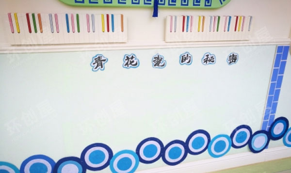 幼儿园中国风青花瓷作品展示环创图片