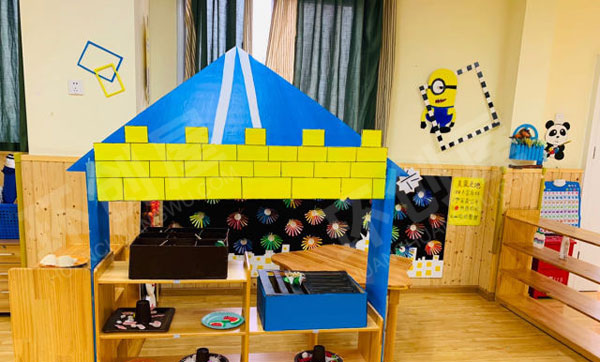幼儿园黄色系整体环创图片