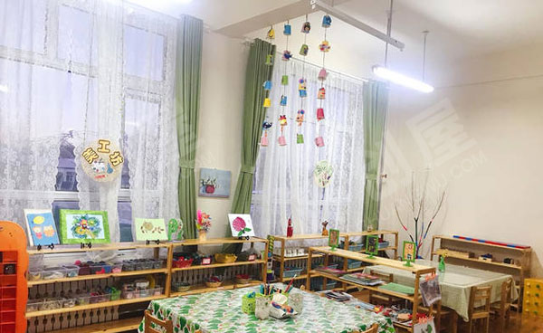 幼儿园田园风整体环创图片