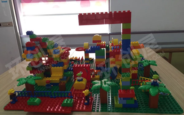 幼儿园建构区环创我心中的小学图片