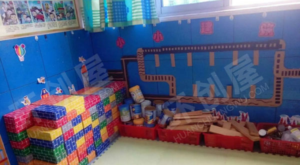 幼儿园建构区环创废物利用搭建图片