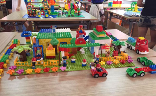 幼儿园建构区环创我心中的小学图片