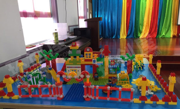 幼儿园建构区环创我心中的小学图片