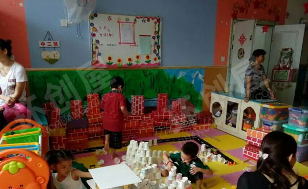 幼儿园建构区环创废物利用搭建图片