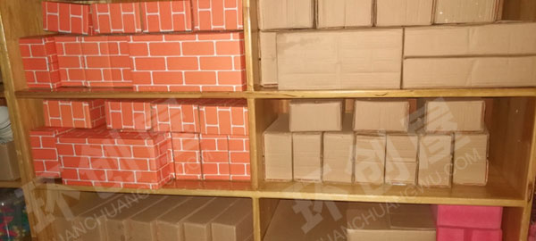 幼儿园建构区环创低结构材料搭建图片