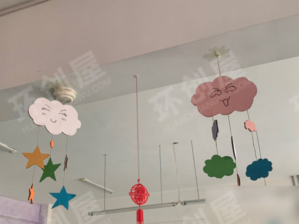 幼儿园教室的吊挂饰环创图片