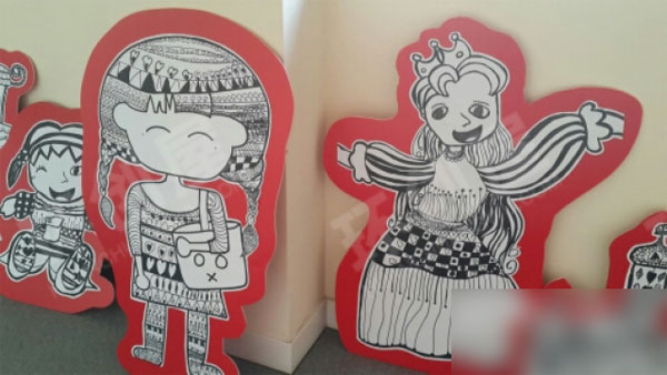 幼儿园作品展示线描画环创图片