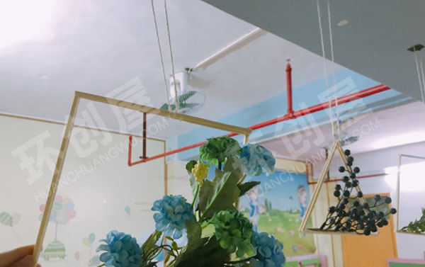 幼儿园塑料花筷子制作吊饰图片