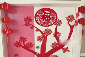 幼儿园新年门窗环创图片2张