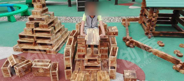 幼儿园户外环创户外建构图片