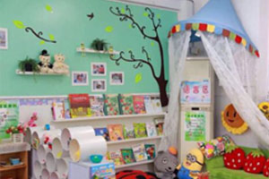 幼儿园阅读区环创语言角图片