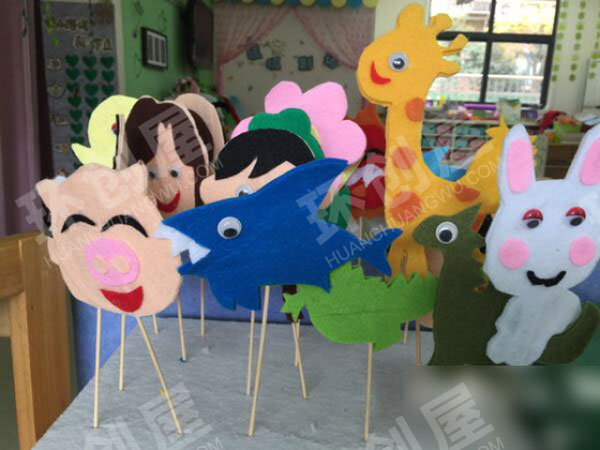 幼儿园表演区手偶小剧场图片