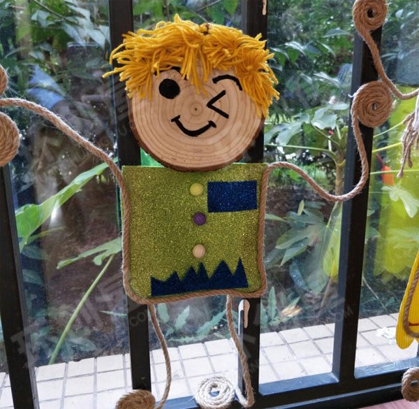 幼儿园走廊可爱的宝宝图片