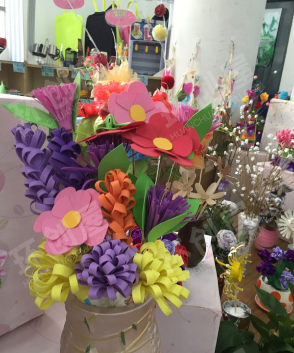 幼儿园花店美工区的作品展图片