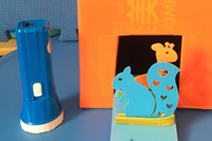 幼儿园科学区科学小玩具图片5张