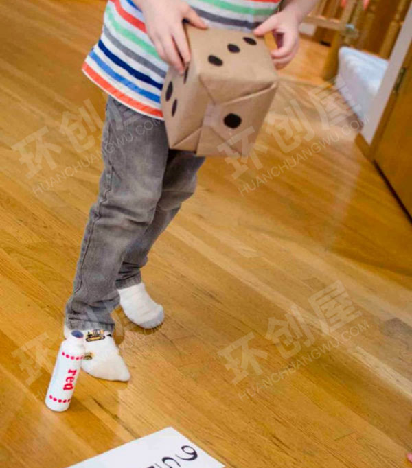 幼儿园益智区骰子数学游戏图片