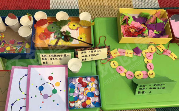 幼儿园益智区自制桌面玩具环创图片