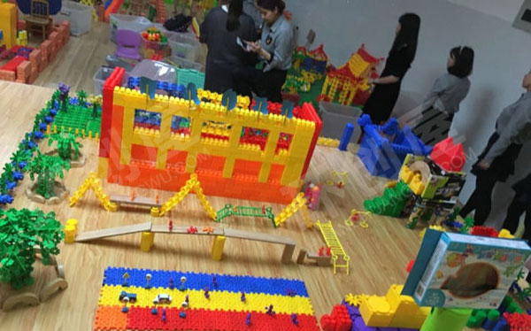 幼儿园教师建构技能大比拼图片