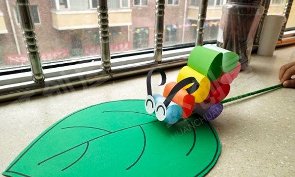 幼儿园美工区会动的毛毛虫图片
